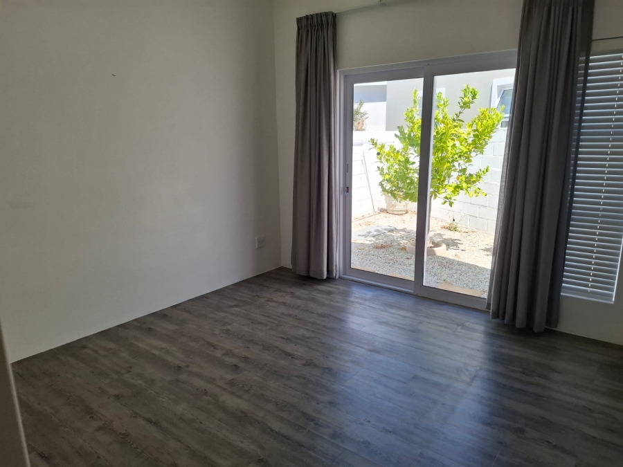 2 Bedroom Property for Sale in Sandbaai Western Cape